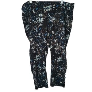 Livi Plus Capri Leggings sz 26/28